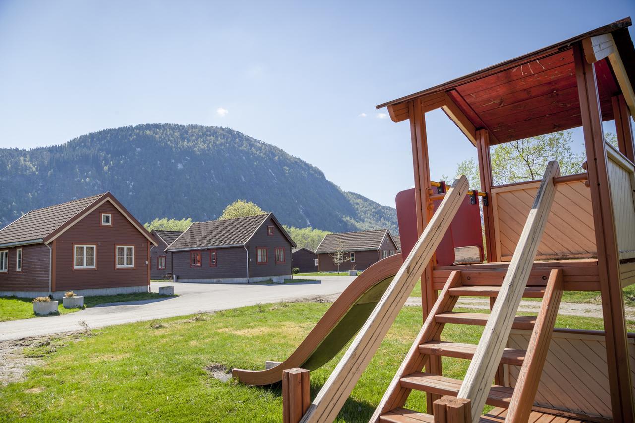 Forde Gjestehus Og Camping Exterior photo